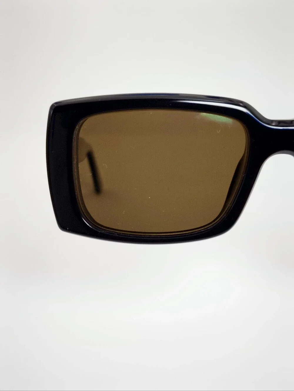 Impression. Classic Rectangular Women’s  Eyewear. Bold Thick Front.